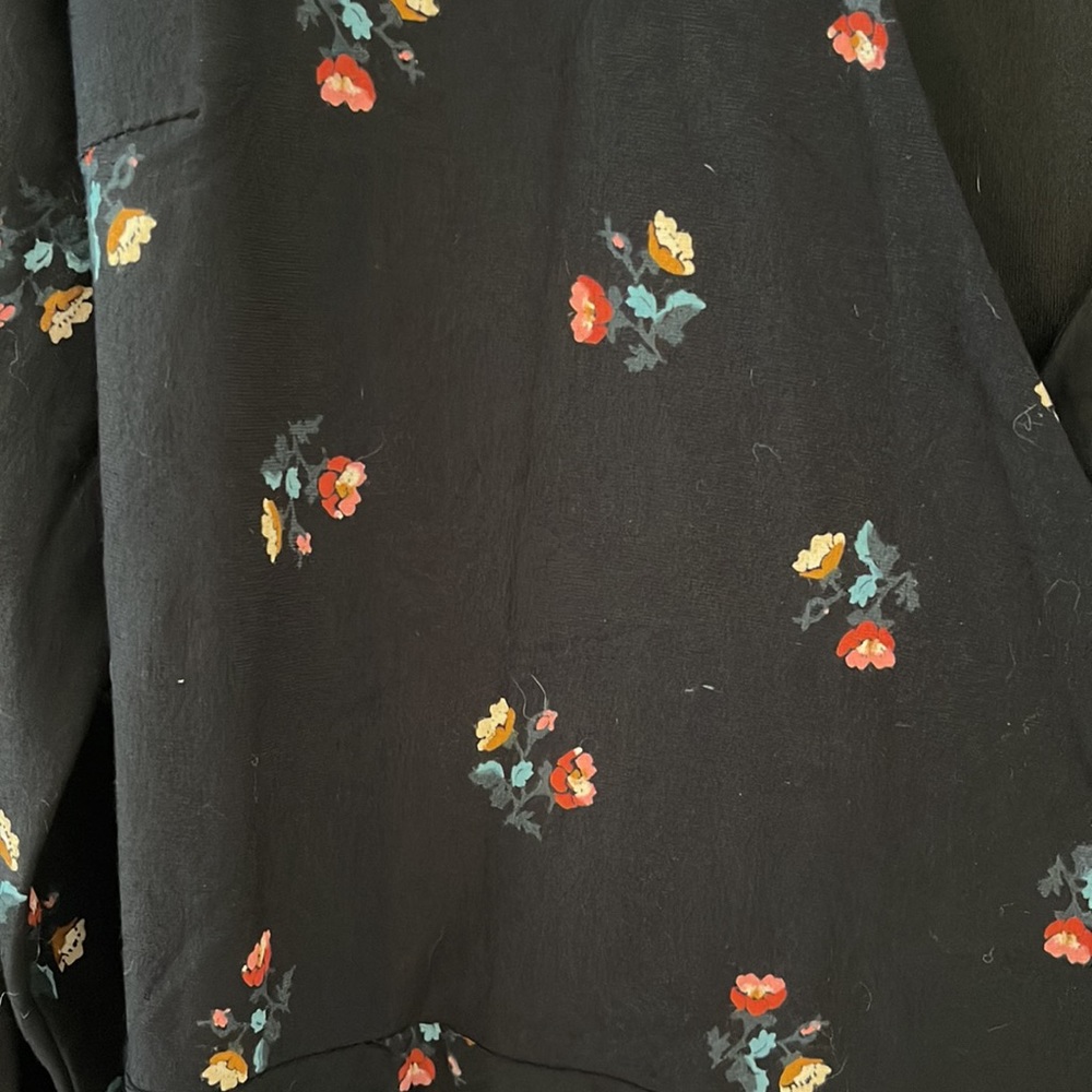 Women's Black Floral Wrap Dress - Picture 8 of 9